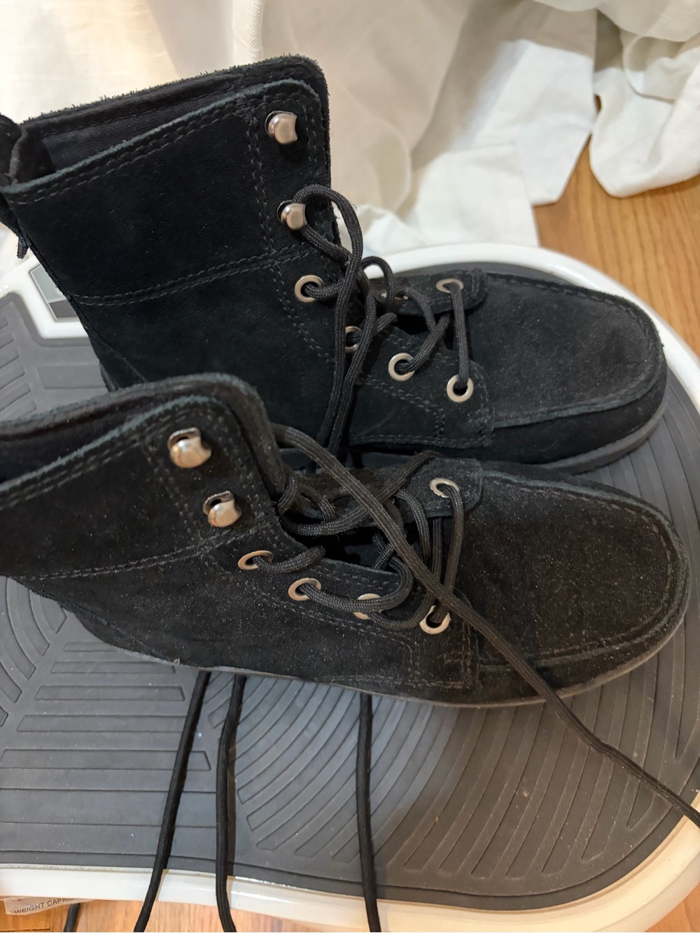 koolaburra  by ugg Woman's Black High-Top Suede Lace-Up Boots